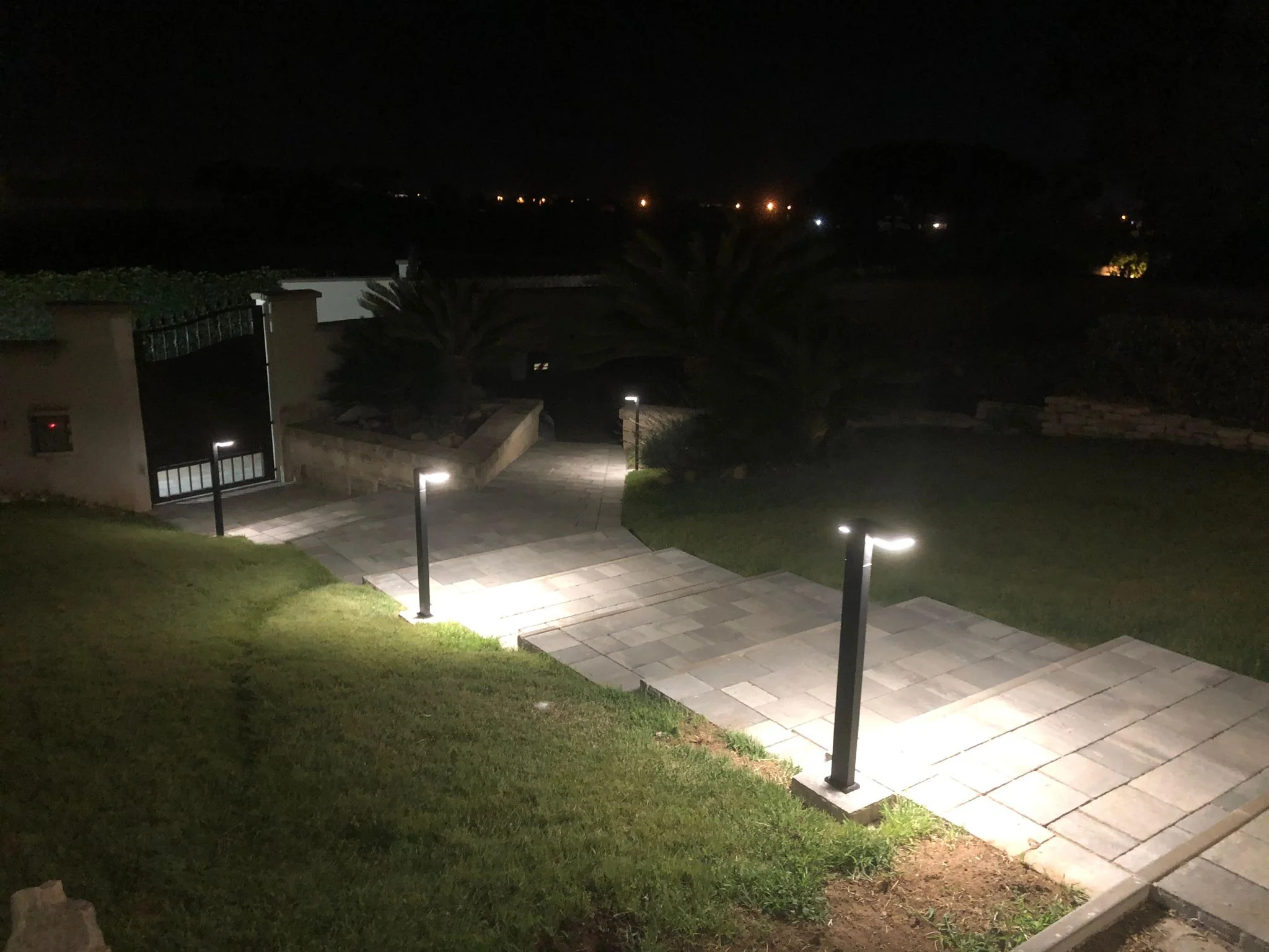Lampioncino da Giardino ad Energia Solare 600 Lumen "LMS-081" - Image 4